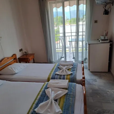 Golden Beach-Tsianis Apartments Nea Mesagkala Exterior photo