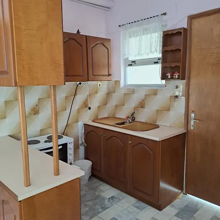 Golden Beach-Tsianis Apartments Nea Mesagkala Exterior photo