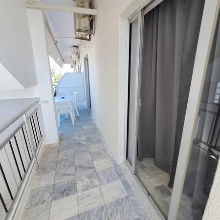 Golden Beach-Tsianis Apartments Nea Mesagkala Exterior photo