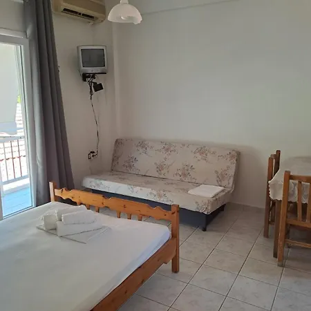 Golden Beach-Tsianis Apartments Nea Mesagkala Exterior photo